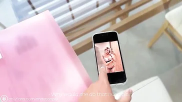 Sorprende a su novia mirando videos porno: está claro que quiere follar