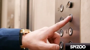 Permito a la zorra de mi novia que folle con otros hombres a menudo