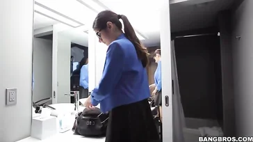 La maravillosa follada entre Mia Khalifa y Asante Stone