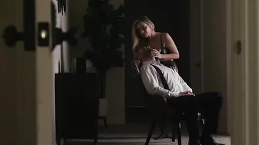 Esposa infiel disfruta con su nuevo amante: su marido le ha dado permiso