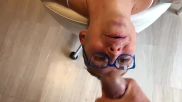 Working remotely from home and ejaculating on your girlfriend's face