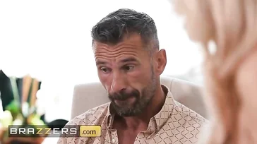 La madre de mi novia no se corta un pelo y me mete mano a saco