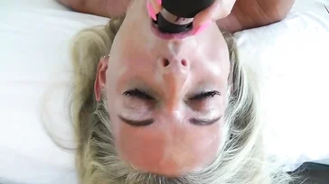 Maravillosa rubia amateur alemana se masturba sin parar