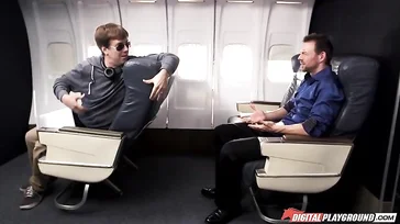 El pasajero trata de intimar con la azafata ... y acaba follado salvajemente