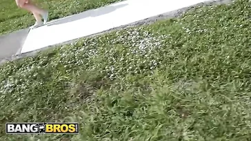 A emoção de fazer sexo na van da Bangbros e qualquer um poder ver...