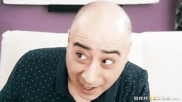 Mijn zoon weet hoe hij mij veel plezier kan bezorgen als hij mij masturbeert