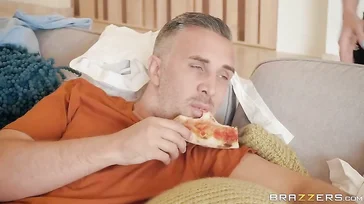 Was für einen Scheiß ich auf die Haushälterin gebe, eine Milf