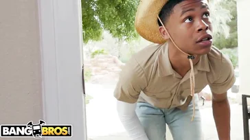 Alura Jenson fucks the young black gardener, what a hottie..