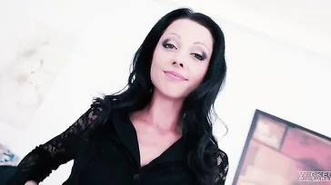 The interview with the brunette ends in good sex!