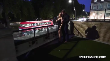 Van a pasar una noche de sexo duro, de eso no hay duda!