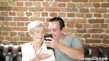 Grandma of almost 80 years old fucking and swallowing cum: incredible!!