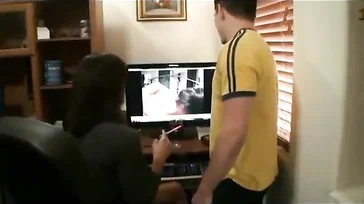 Der Freund meiner Tochter erwischt mich beim Anschauen von Pornovideos auf meinem Computer
