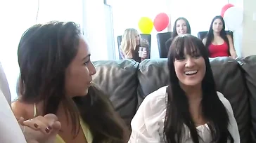 They see a well-endowed stripper and they eat his whole cock, brutal..