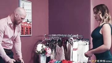 O balconista, você não imagina como ele mexe com os clientes...