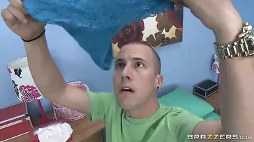 Was für ein Bastard dieser Kerl, sein Schwanz wird von einem Schwein namens Remy LaCroix gelutscht