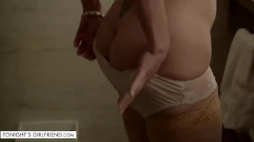 Este joven nunca antes había estado con una milf así..