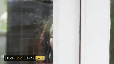 Danny D pune severamente sua vizinha Kiki Minaj