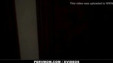 Quando estou sozinha com meu enteado, sempre acabo do mesmo jeito.
