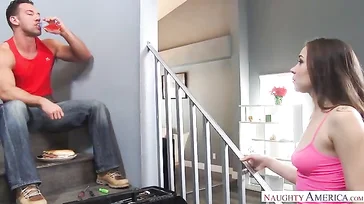 Es gibt keine Frau, die einem muskulösen Kerl wie Johnny Castle widerstehen kann
