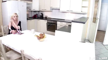 Eso es amiga, me gusta que me metan bananas por todo el chocho..
