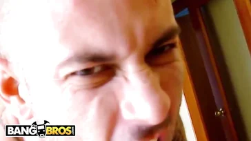Franceska Jaimes siempre está lista para una follada anal!