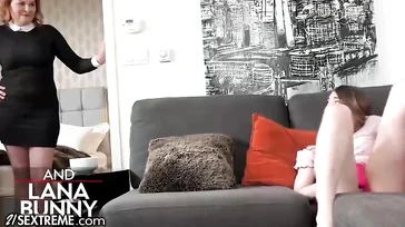 Was für einen riesigen Dildo habe ich in meine Tochter gesteckt, verdammt