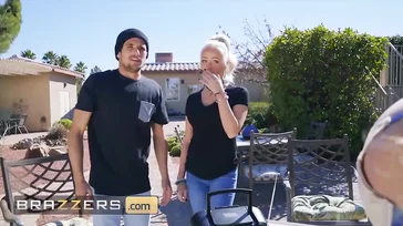 Danielle Derek, wie du so gut Schwänze lutschst ...