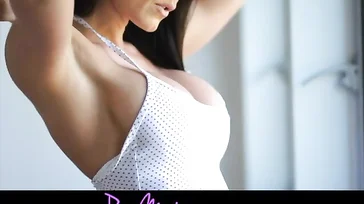 Kendra Lust espectacular cuando se pone a comer polla..