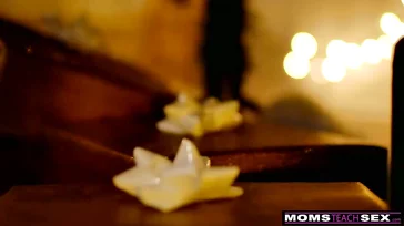 Mamá te dije que la polla de mi novio te iba a encantar..