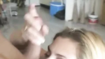 Riceve delle spinte molto forti dal marito, uuf!