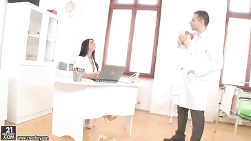Doctors having a good fuck in the office..