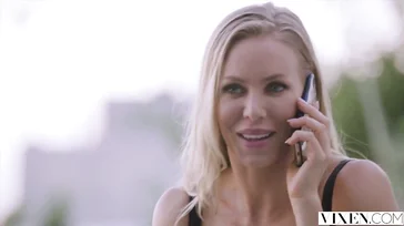 Nicole Aniston, wie gefällt es dir, wenn sie in dir kommen?