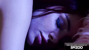 Savourant la délicieuse chatte de sa femme, formidable...