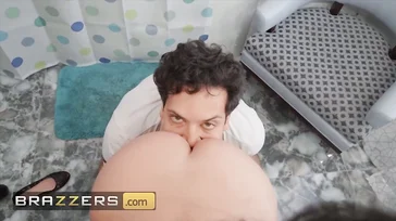 Meine Frau und ihre Freundin... Mit ihnen habe ich einen geilen Dreier!