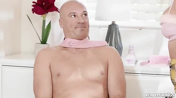 Sean Lawless heeft een geweldige sekspartij met zijn blonde buurvrouw.