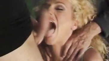 Viel Spaß beim Zuschauen, wie sie seine neue Frau ficken.