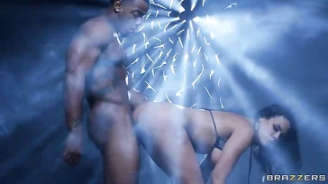 Luna Star si prende un bel cazzo in culo, uuf!