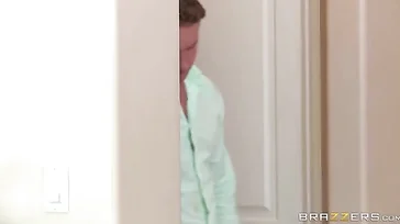 Bianca Breeze scopata duramente contro il muro