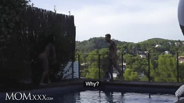 Canela Skin wird im Pool gut durchgefickt