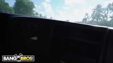 सेरेना सैंटोस कठिन बकवास करने के लिए BangBus पर हो जाता है..