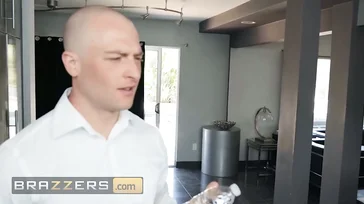 Angela White quicando no pau de Zac Wild.