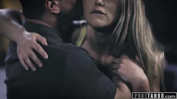 Botando sobre una buena polla, así es Paige Owens