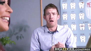 Dentista Monique Alexander fodida por Danny D