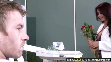 Dentista Monique Alexander fodida por Danny D