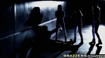 Gia Dimarco, Madison Ivy und Zoe Voss bei einem Lesbenfick