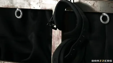 Unterwerfungssitzung mit dieser Schlampe namens Stacy Cruz