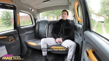Wenn du kein Geld hast, um das Taxi zu bezahlen, musst du mich ficken, Junge.