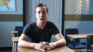 La profesora es muy puta, se pone a follar con el alumno..