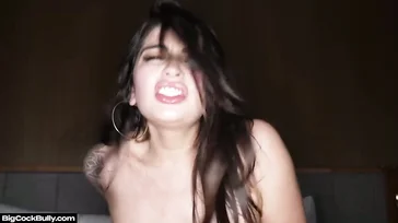 Tengo una cita con un chico negro.. Espero que la tenga grande!