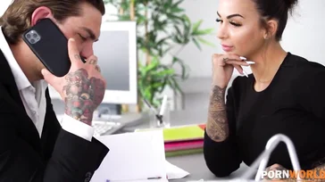 Juan Lucho fickt seine Sekretärin Susy Gala.
